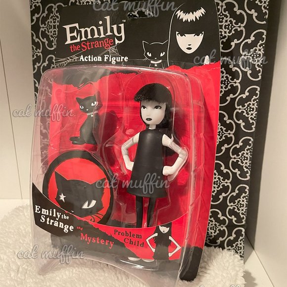 EMILY THE STRANGE AND MISTERY PROBLEM CHILD - DOLL & CAT FIGURE *SEALED* - Picture 2 of 5